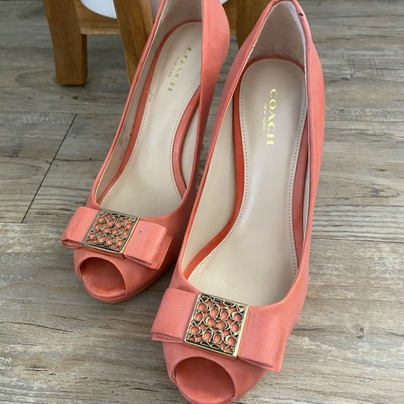 Coach Scarlet Soft Buffed Leather Cerise Heels - Picture 2 of 6